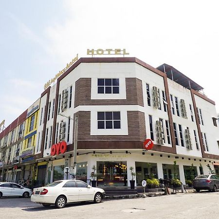 Oyo 89683柏迈再也gm假日酒店 Kampong Tebing Rabak 外观 照片